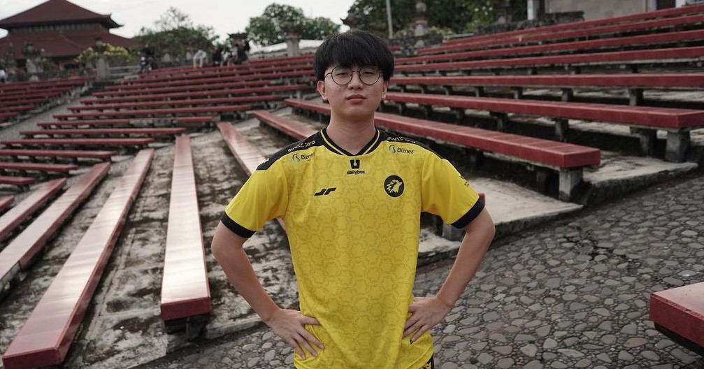 Profil Dan Biodata Calvin Winata Aka Onic Cw Umur Agama Ig Pro Player Timnas Mlbb Indonesia