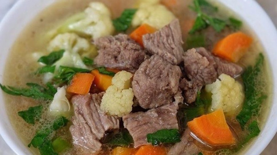 Resep Lengkap Cara Membuat Sop Daging Sapi, Menu Makan Malam Gurih dan