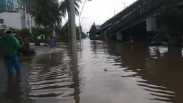 Hujan Mengguyur Jakarta Tagar #Banjir Menggema di Twitter