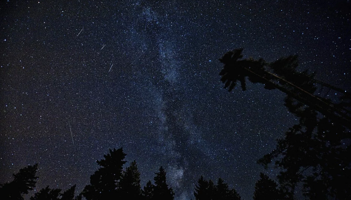  Siap-siap! Indonesia Bakal Alami Hujan Meteor pada Tanggal Ini