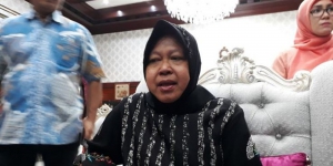 Wali Kota Surabaya Risma Siapkan  4 Strategi  Antisipasi Corona, Timbun Masker hingga Sediakan Fasilitas Cuci Tangan  
