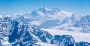 Dampak Covid-19, Jalur Pendakian Gunung Everest Ditutup
