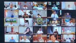 Via Teleconference Jokowi Gelar Ratas dengan Menteri Terkait Corona