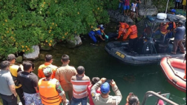 Wanita Tanpa Indentitas Ditemukan Membusuk di Batu Gantung Danau Toba