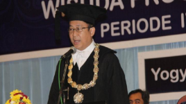 Guru Besar UGM  Profesor Iwan Dwiprahasto Meninggal Karena Covid-19