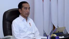 Jokowi Minta Siapkan Bantuan Sosial untuk Daerah yang Tempat Usaha Tutup Akibat Corona