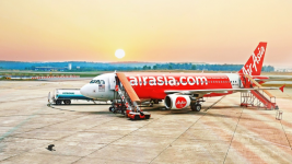 Penumpang pesawat  AirAsia QZ556 positif Covid Gegerkan Warga Twitter