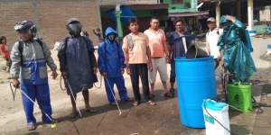 Seluruh Desa di Tigabinanga Serentak Semprot Disinfektan untuk Cegah Wabah Corona