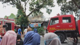 1 Orang Tekena Luka Bakar akibat 2 Rumah Terbakar di Medan