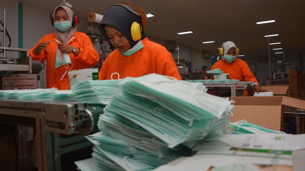 BUMN Distribusikan 3 Juta Masker ke Daerah