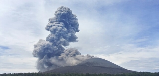 PVMBG Tegaskan Suara Dentuman Aneh Bukan dari Gunung Anak Krakatau