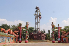 Geger Patung Panglima Tiongkok Tertinggi se-Asia Tenggara di Klenteg Kwan Sing Bio Tuban Roboh
