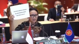 Diplomasi Ala Kartini di Tengah Corona yang Dilakukan Retno Marsudi