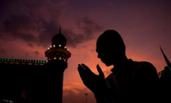 Perbanyak 5 Amalan Ini di 10 Hari Pertama Bulan Ramadan
