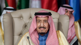 Atas Dasar Peningkatan HAM, Raja Salman Hapus Hukuman Cambuk di Arab Saudi