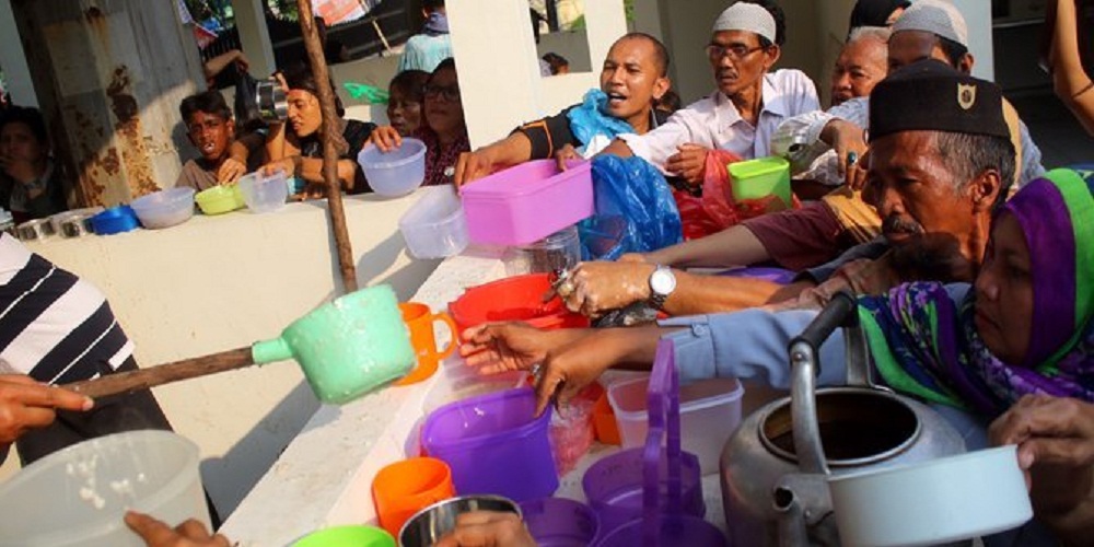 Pademi Corona, Tradisi Bubur Sop di Masjid Raya Medan Ditiadakan 