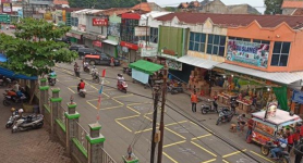 Ikuti Pasar Salatiga, Pasar Bintoro Demak Juga Terapkan Jaga Jarak antar Pedagang