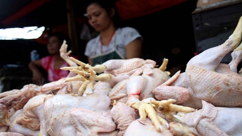 Jelang Lebaran Harga Daging Ayam Capai Rp.30.000/kilogram di Pasar Pangkalpinang