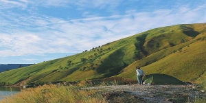 Bukit Teletubies, Tempat Menikmati Keindahan Danau Toba