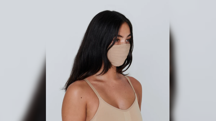 Kim Kardashian Rilis Masker Harga Rp 118 Ribu, Satu Jam Sudah Sold Out