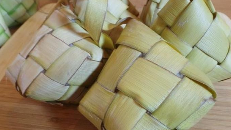 Begini Cara Membuat Ketupat Tidak Cepat Basi hingga Bisa Dimasak 30 Menit