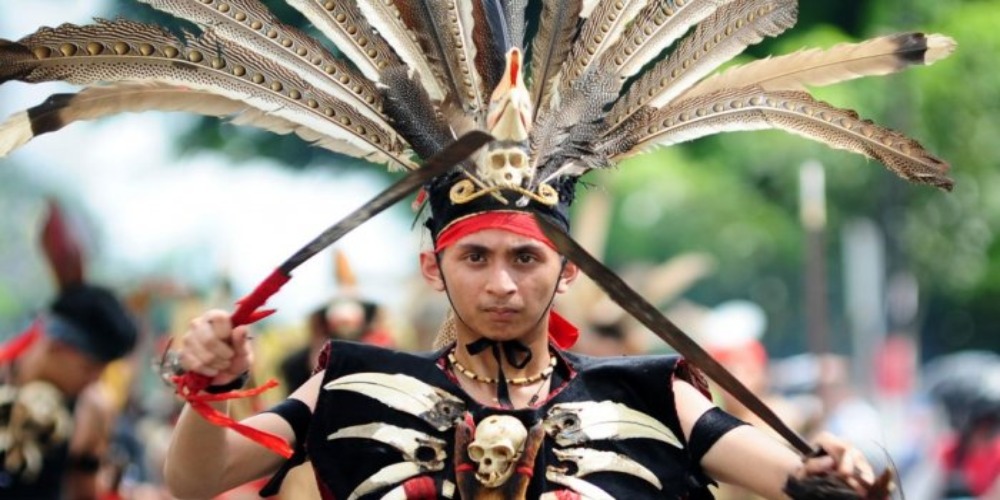 Pasukan Hantu Membuat Suku Dayak Disegani di Dunia, ini 4 hal Lainnya