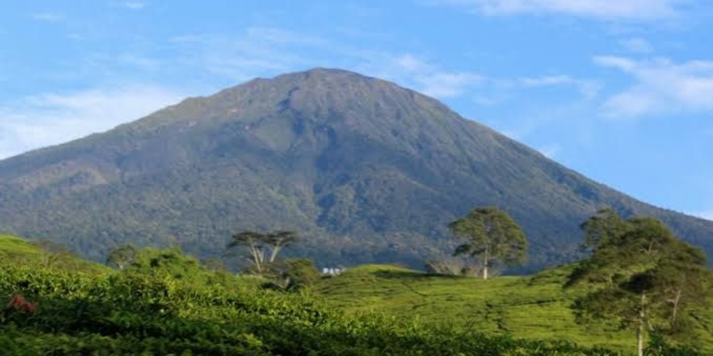 Gini Cerita Mistis Evakuasi Pendaki Gunung Dempo, Diajak Minum Air Belerang oleh 3 Orang Misterius