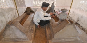Makam Datuk Karama di Palu, Dapat Melihat Langsung Wujud Datuk Karama dengan Cara ini