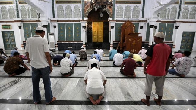 Masjid di Bandung Barat Mulai Gelar Salat Berjemaah, Setelah ditetapkan New Normal