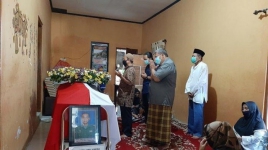 Rumah Duka Korban Helikopter TNI AD Jatuh di Kendal, Ramai di Datangi Pelayat