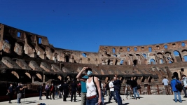 Di Tengah Pandemi, Italia Sudah Izinkan Turis Eropa Jalan-jalan Ke Wilayahnya