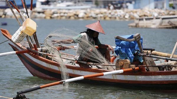 Suka Duka Nelayan Sangihe yang Menyatu dengan Laut