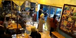 Heboh Rombongan Gowes di Semarang Memaksa Parkir Sepeda Masuk ke Dalam Kafe