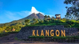 Pesona Gagahnya Merapi yang Berjarak 'Sejengkal' dengan Bukit Klangon 