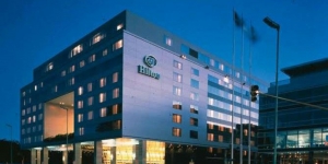 Gara-gara Pandemi Corona, Hotel Hilton Rumahkan 2.100 Karyawan