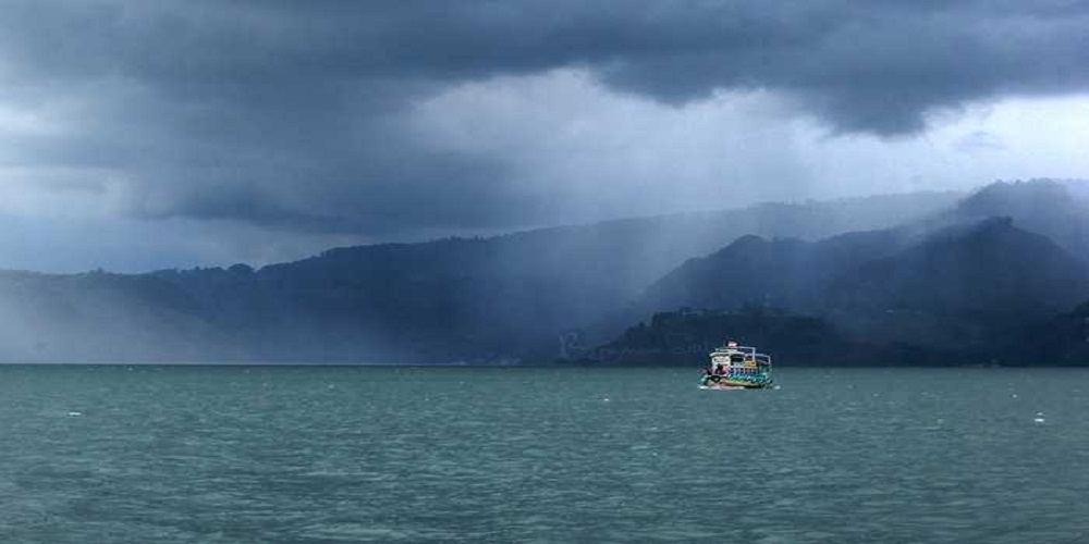 Kisah Air Berputar dan Naik di Danau Toba yang Masih Menjadi Misteri