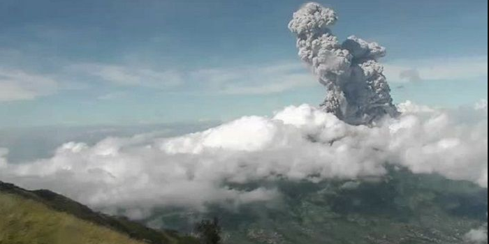 Gunung Merapi Erupsi 2 Kali, Berselang 14 Menit