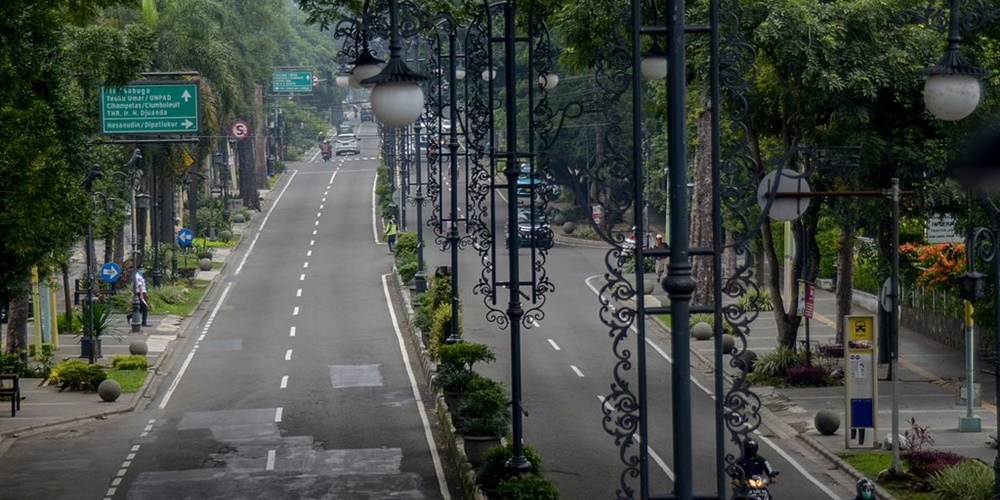 Gugus Tugas Kembali Tutup 4 Titik Jalan di Bandung, Ini Kata Polisi