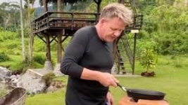 Masterchef Dunia, Gordon Ramsay Masak Rendang & Ikan Asin di Padang