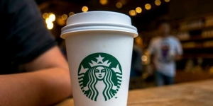 Sempat Viral, Pegawai Starbucks yang Intip Payudara Pelanggan Dipecat