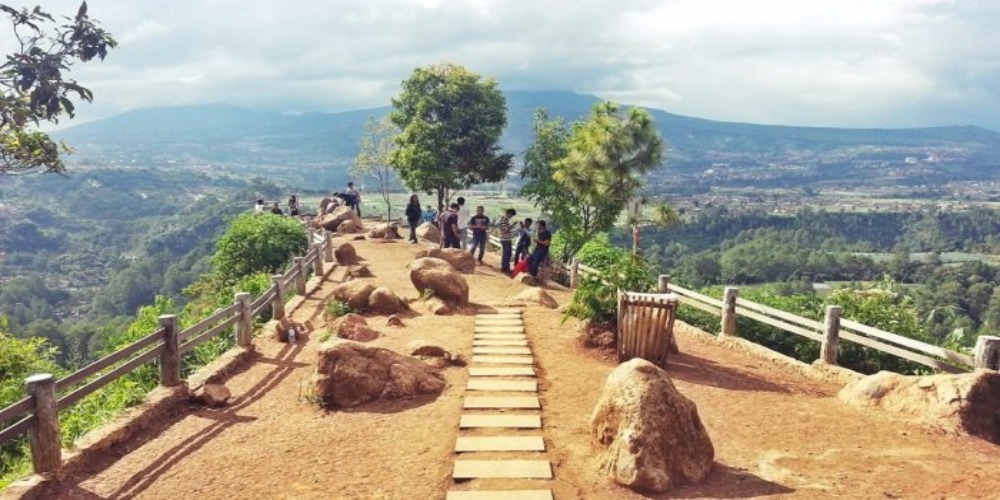 Tebing Keraton, Wisata Primadona Bandung Menyimpan Kisah Mistis yang Menyeramkan, Begini Ceritanya