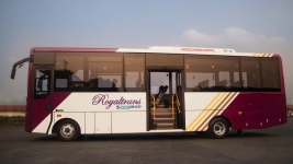 Bus Premium Transjakarta Mulai Beroperasi Kembali, Layanan RoyalTrans Melalui Aplikasi Tijeku