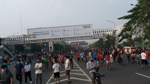 Masih Ada Warga Bawa Balita di CFD Bekasi