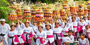 Gebogan, Sesaji yang Diusung Saat Tradisi Hindu di Bali