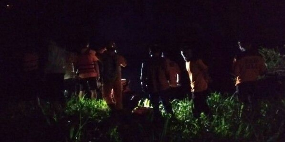 Geger, Wanita Misterius Loncat ke Sungai dari Jembatan di Madiun