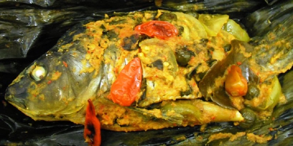 Pepes Ikan Mas Daun Kemangi Khas Sunda Menu Makan Malam, Ini Resep dan Cara Membuatnya