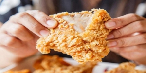 Ini 6 Bahaya Jika Sering Makan Daging Ayam yang Wajib Kamu Ketahui