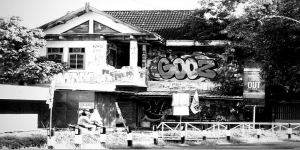 Merinding! Kisah Menyeramkan Rumah Kosan Terbengkalai di Yogyakarta ini Ternyata Punya Sejarah Kelam yang Mencekam