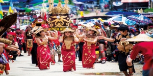 Naik Dango, Ritual Hasil Panen Masyarakat Suku Dayak, Kalimantan Bernuansa Mistis