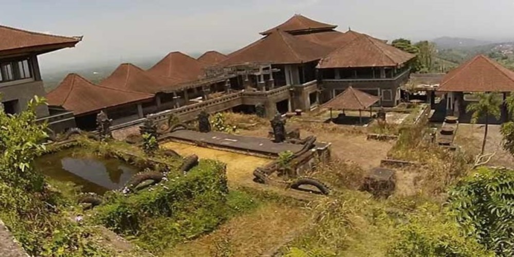 Cocok Untuk Tempat Uji Nyali Ini 4 Bangunan Mangkrak Terkenal Angker Di Bali